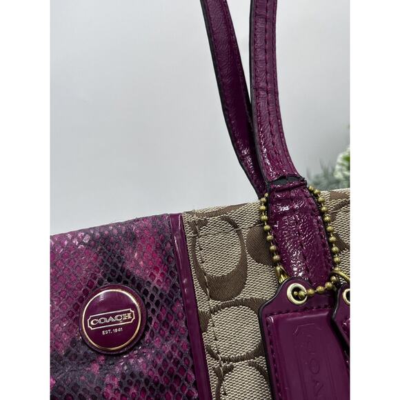 Authenticated F25706 Raspberry Snakeskin Tan Brown Signature Logo Tote Bag - Picture 4 of 16